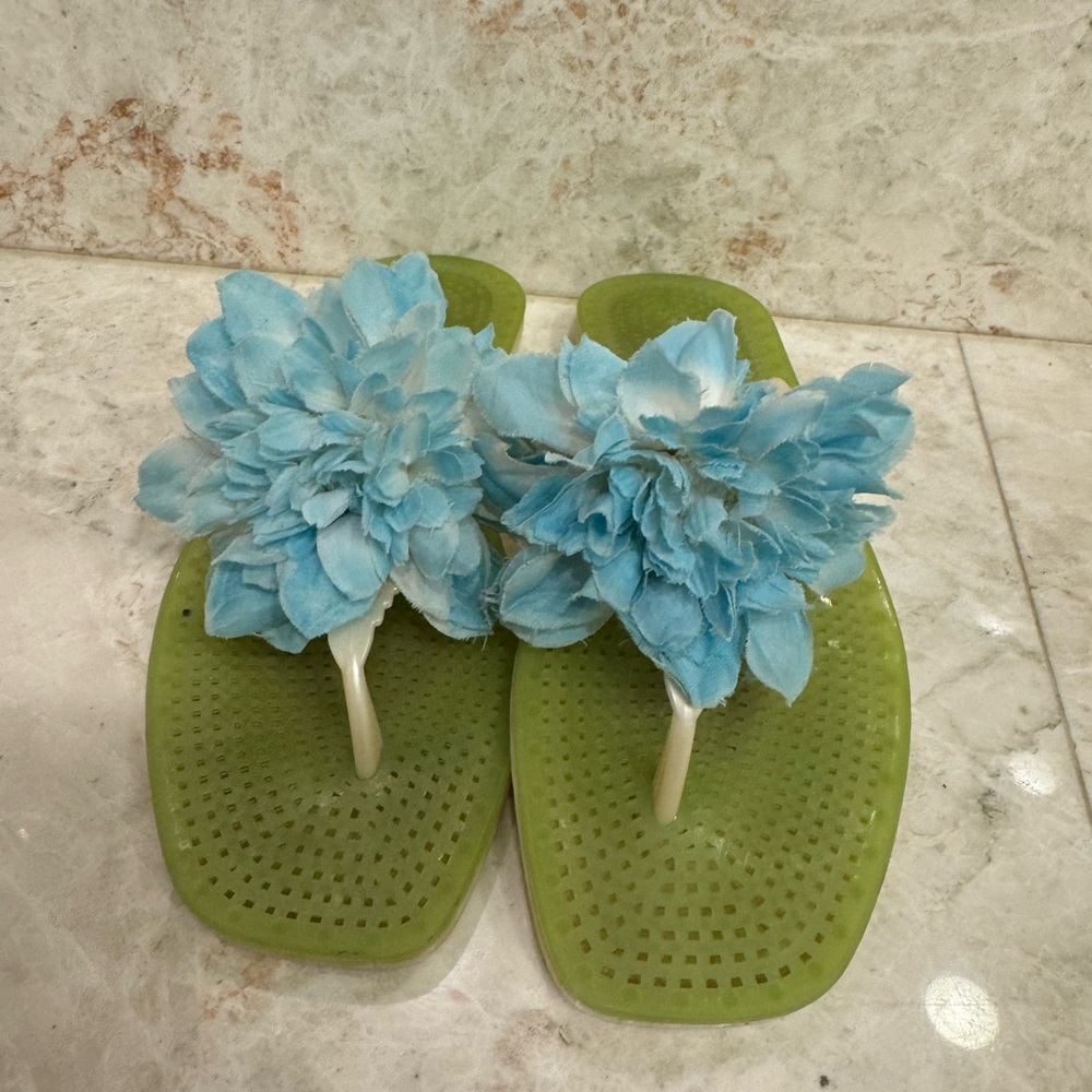 Flower sandals